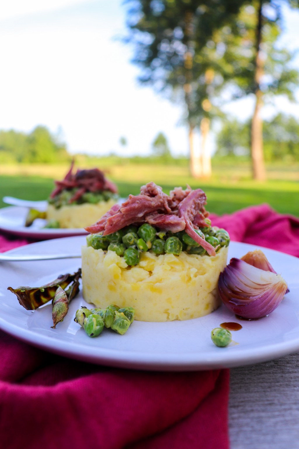 Pulled lam met gegrilde doperwten en&nbsp;aardappelpuree