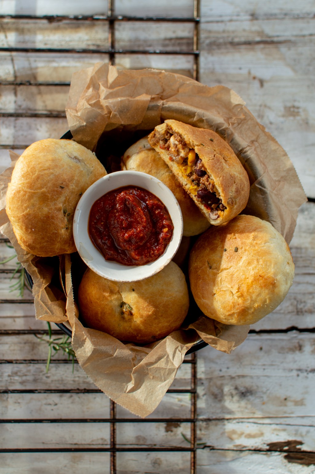 Mexicaans gevulde briochebroodjes