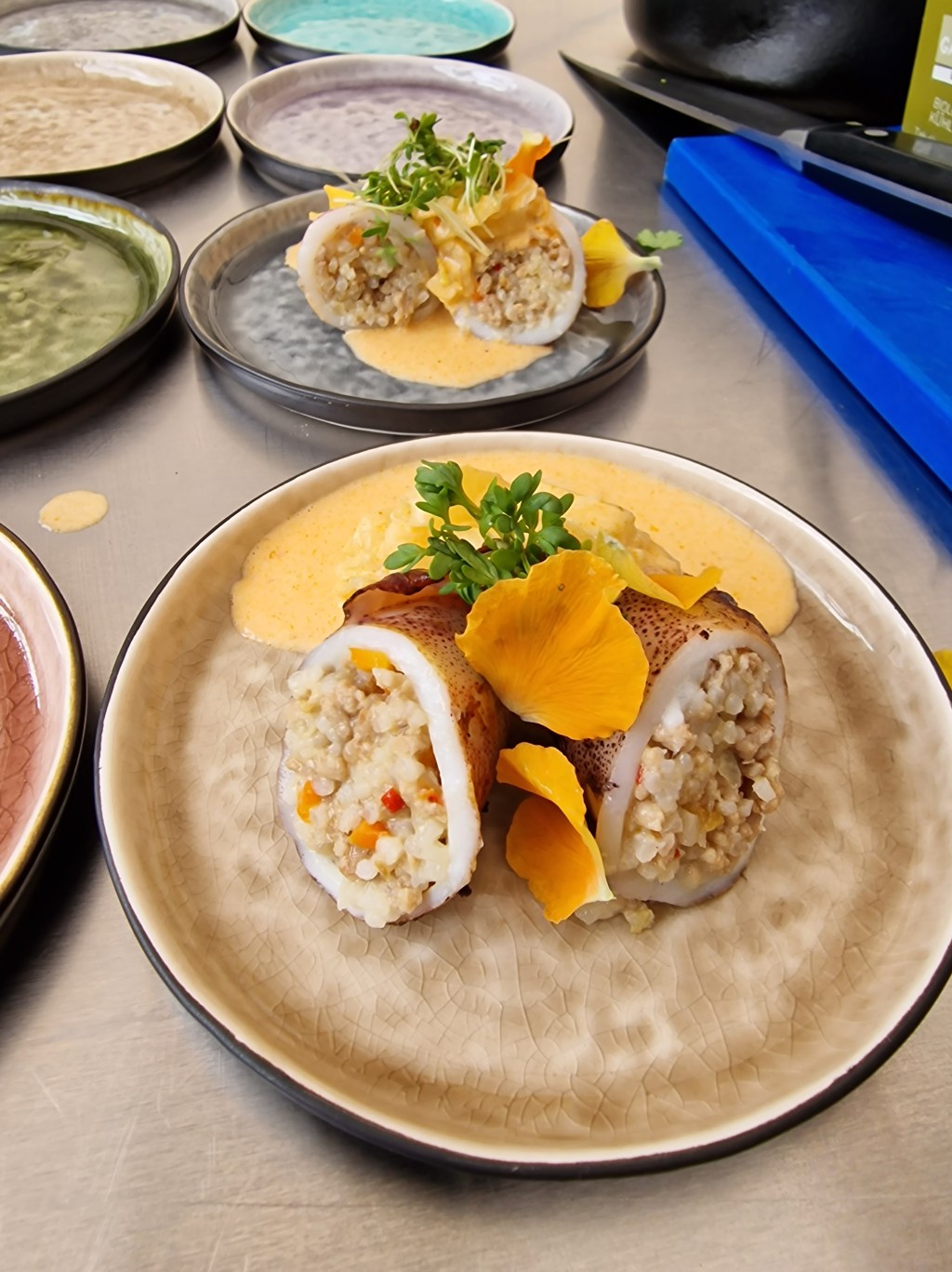 Gevulde inktvis in&nbsp;kokoscurrysaus